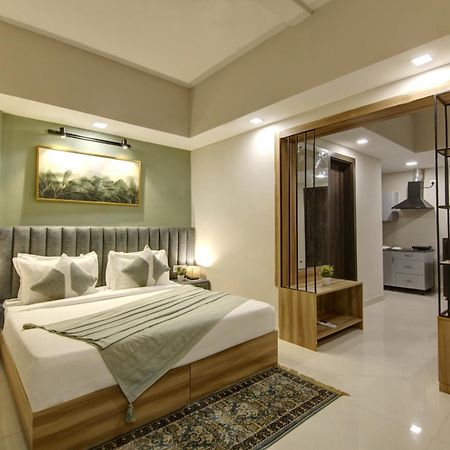 Saltstayz Premier Executive Serviced Apartment - Golf Course Extension Road Gurgaon Zewnętrze zdjęcie