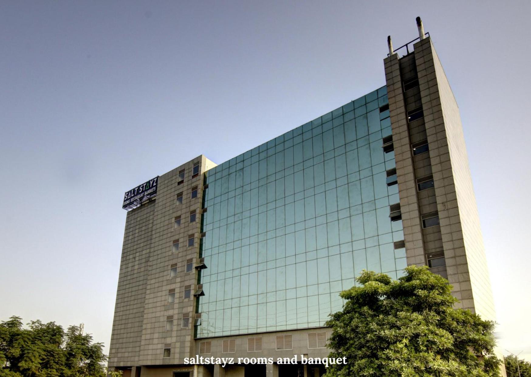Saltstayz Premier Executive Serviced Apartment - Golf Course Extension Road Gurgaon Zewnętrze zdjęcie