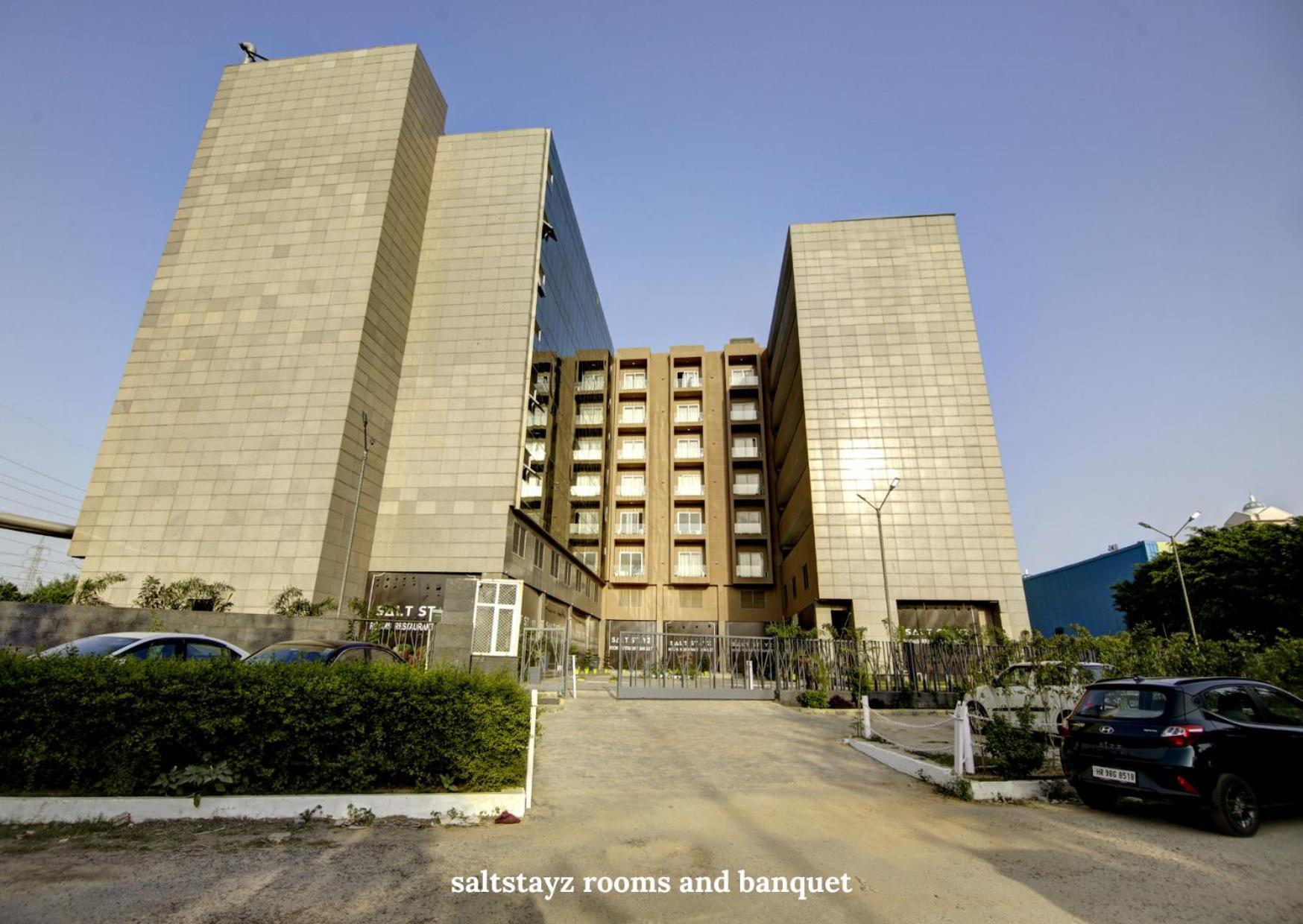 Saltstayz Premier Executive Serviced Apartment - Golf Course Extension Road Gurgaon Zewnętrze zdjęcie