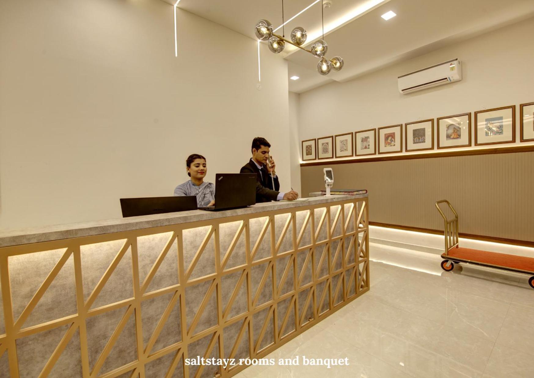 Saltstayz Premier Executive Serviced Apartment - Golf Course Extension Road Gurgaon Zewnętrze zdjęcie