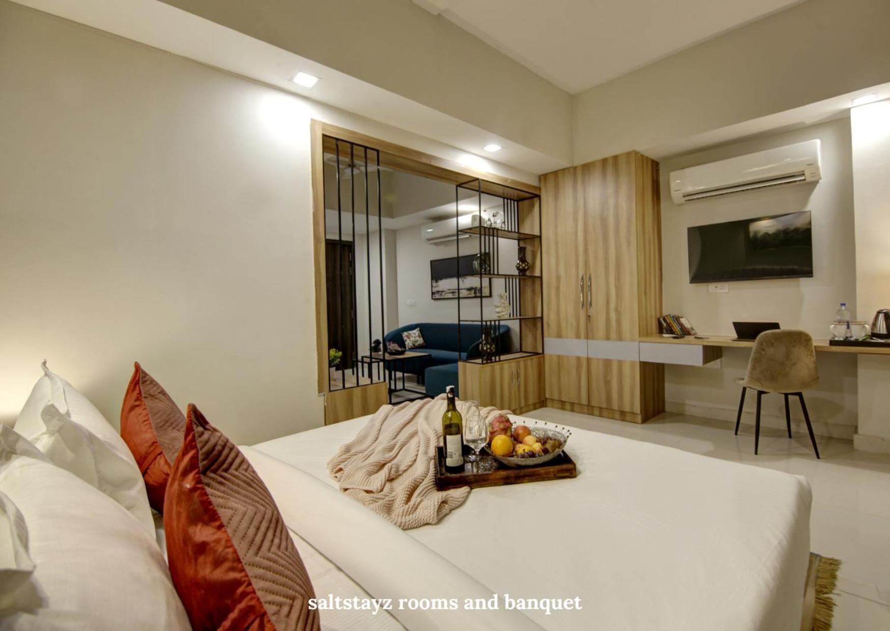 Saltstayz Premier Executive Serviced Apartment - Golf Course Extension Road Gurgaon Zewnętrze zdjęcie