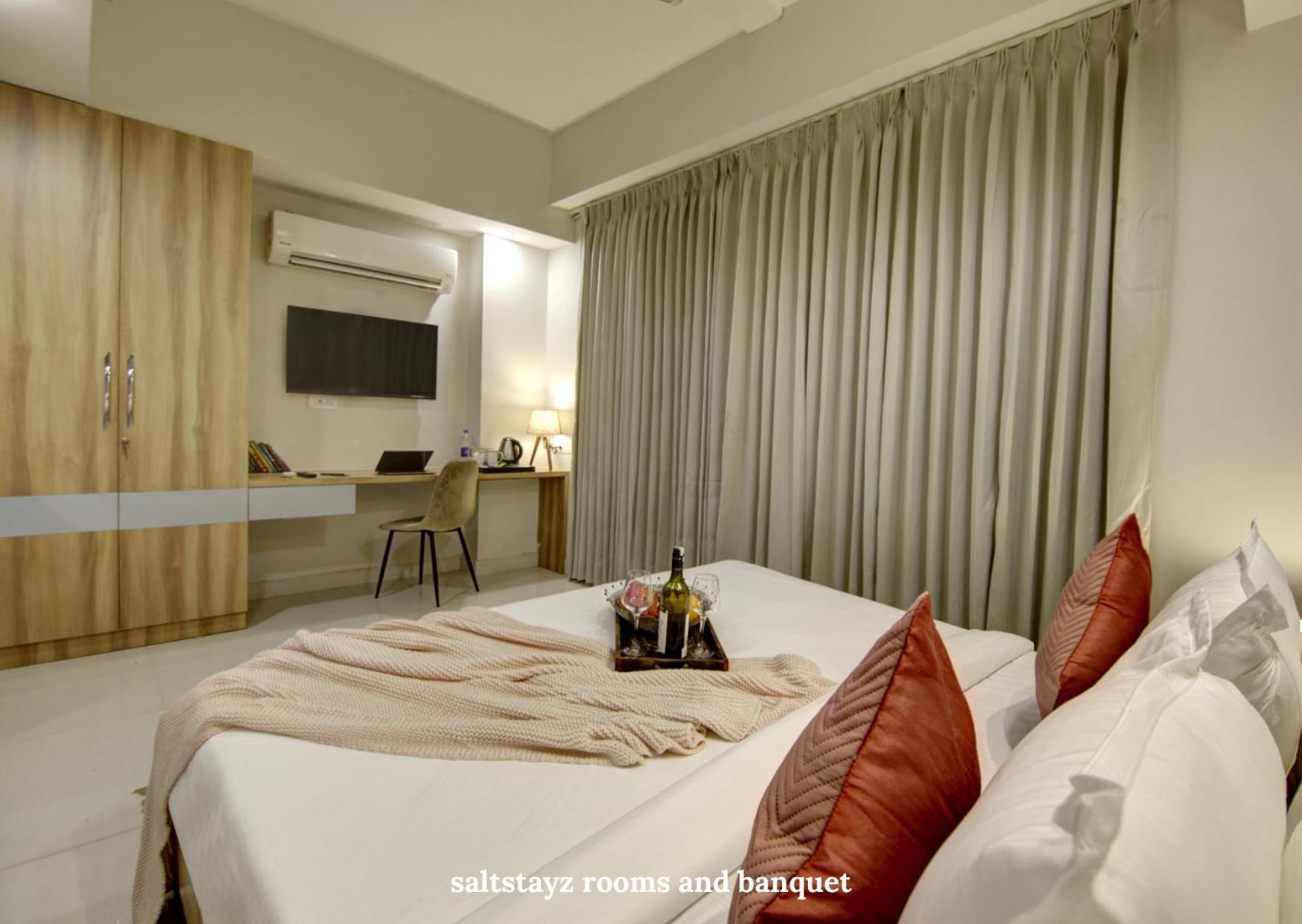 Saltstayz Premier Executive Serviced Apartment - Golf Course Extension Road Gurgaon Zewnętrze zdjęcie