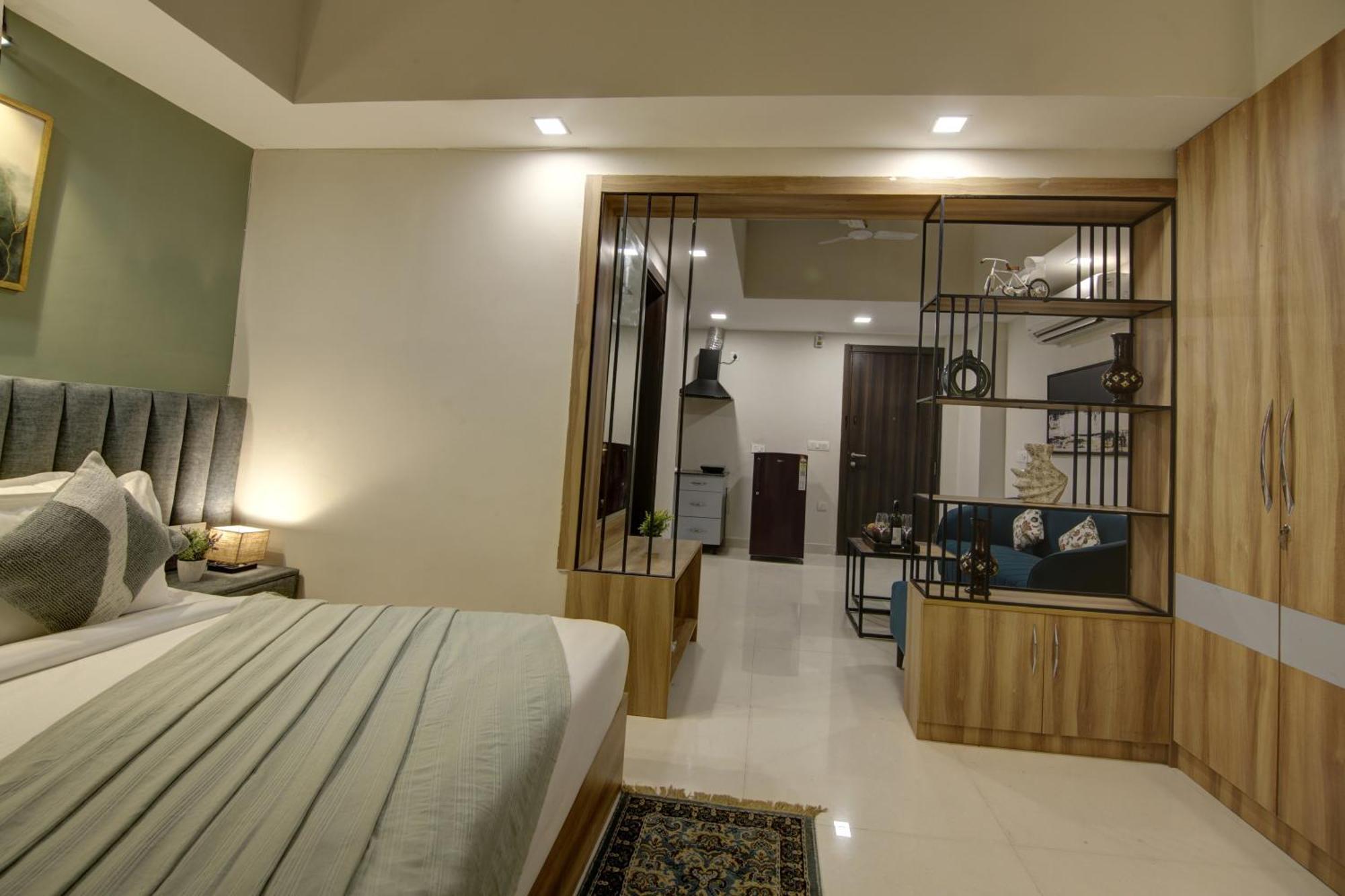 Saltstayz Premier Executive Serviced Apartment - Golf Course Extension Road Gurgaon Zewnętrze zdjęcie