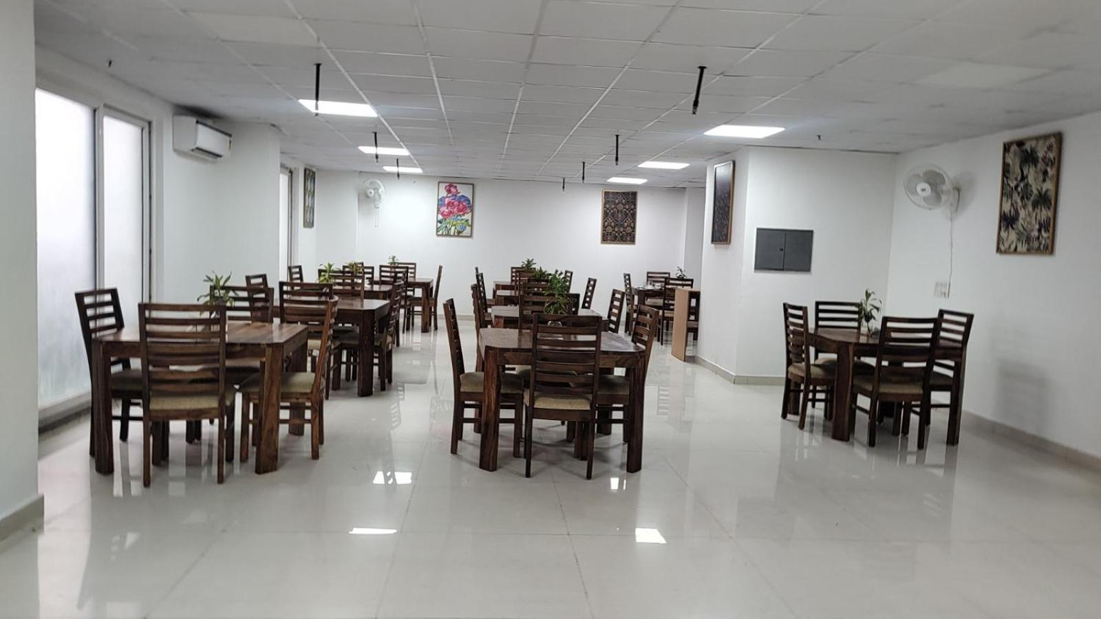 Saltstayz Premier Executive Serviced Apartment - Golf Course Extension Road Gurgaon Zewnętrze zdjęcie